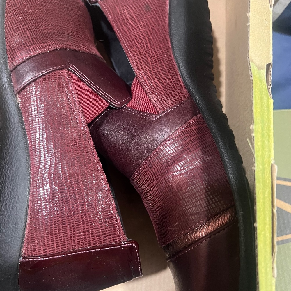 Naot women’s shoes size 40